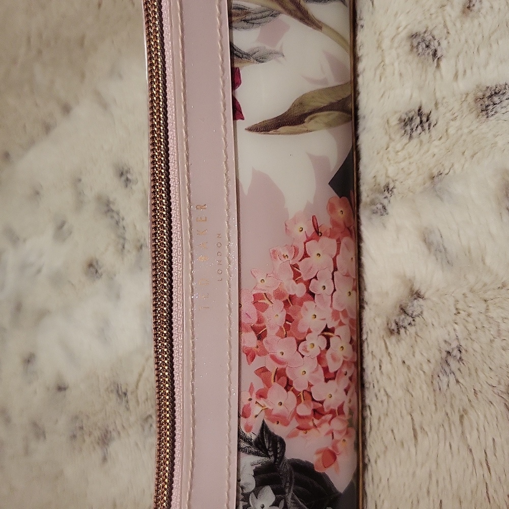 TED BAKER ✈️ LONDON COSMETICS CASE 💄ROSE GOLD 🎁🎀